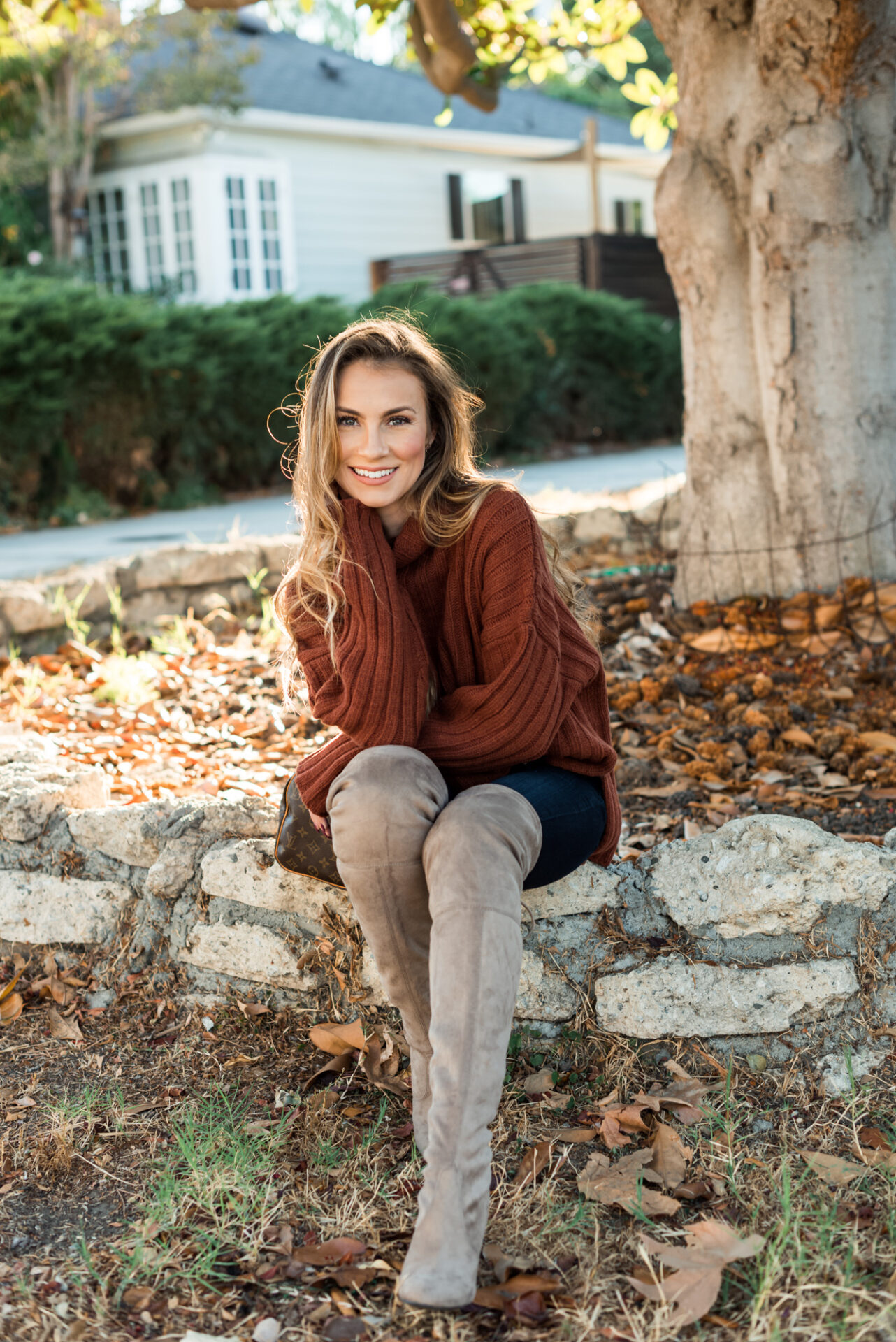 rust oversized sweater skinny jeans over-the-knee nude boots louis vuitton speedy 25 bag angela lanter hello gorgeous