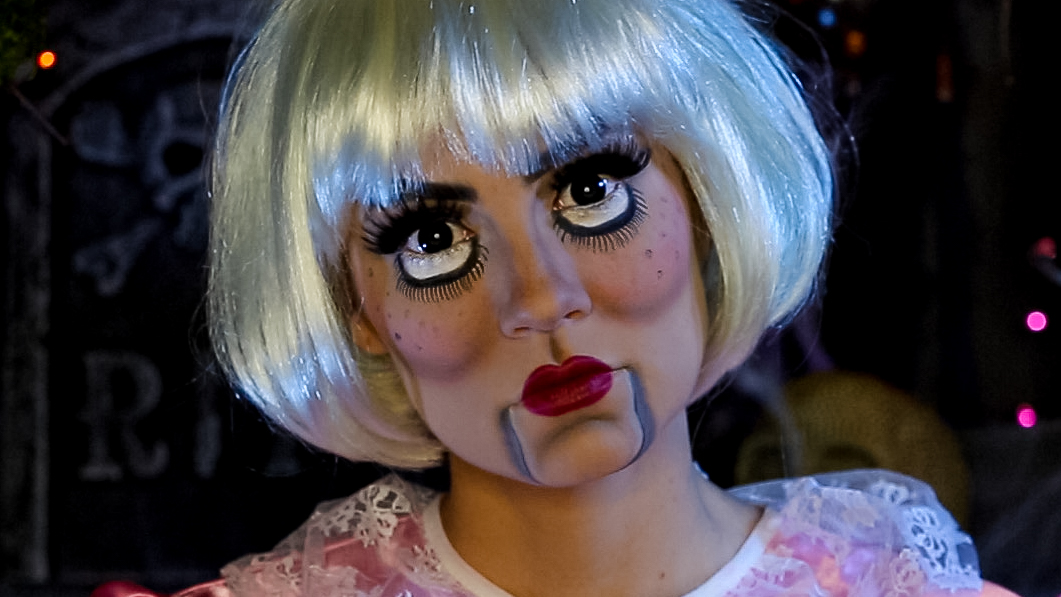 makeup doll
