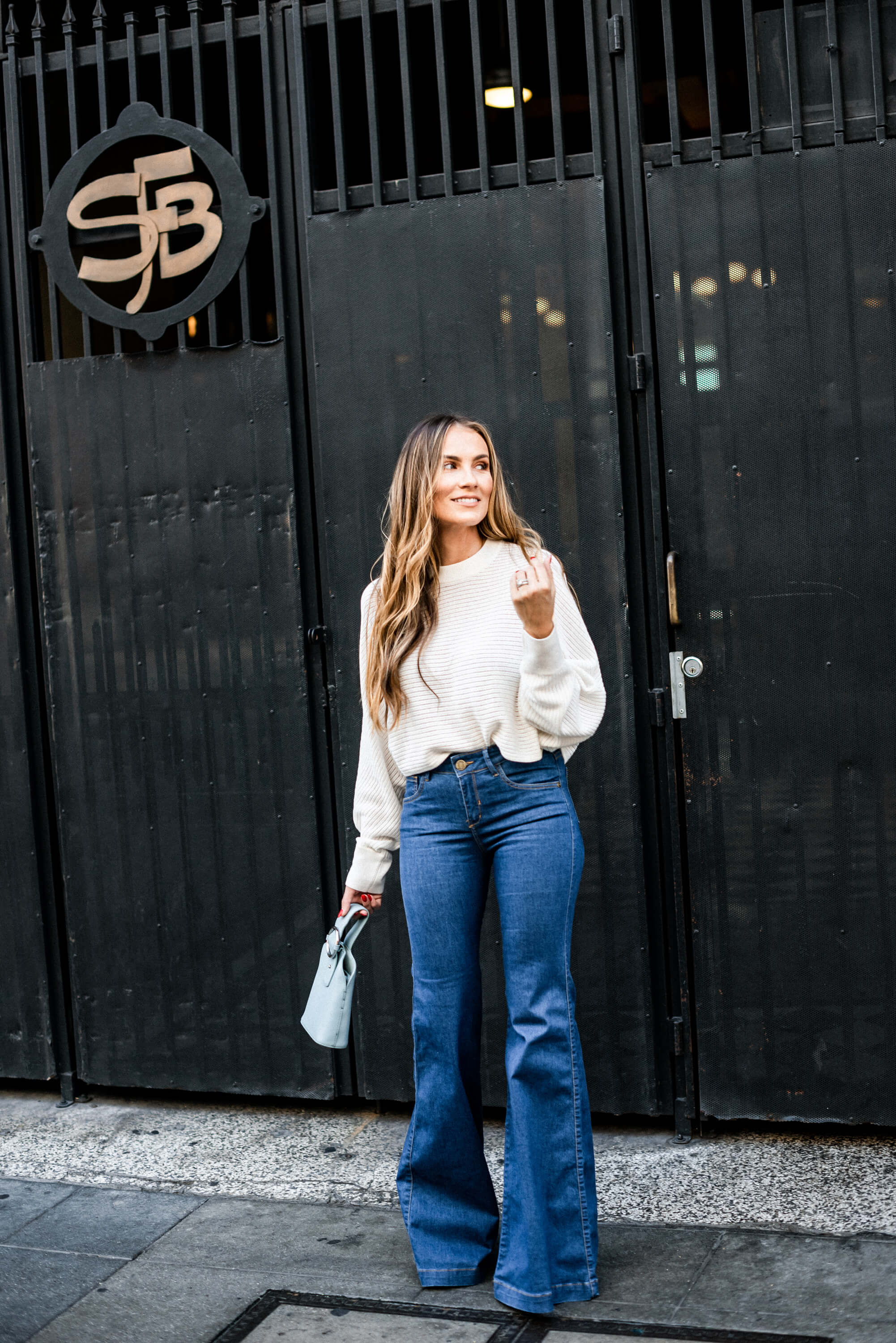 Flared jeans outfit clearance 2019