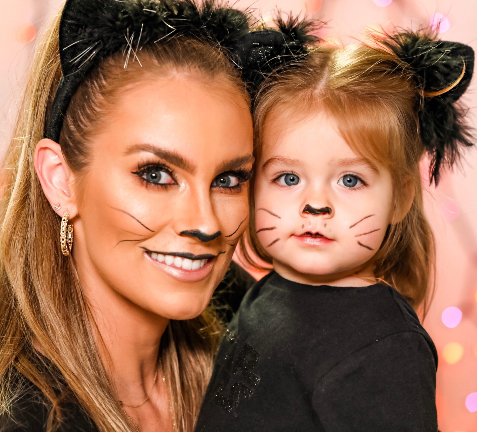 Halloween 2019 Angela Lanter Hello Gorgeous Cat Mommy and Me Costume Makeup Tutorial