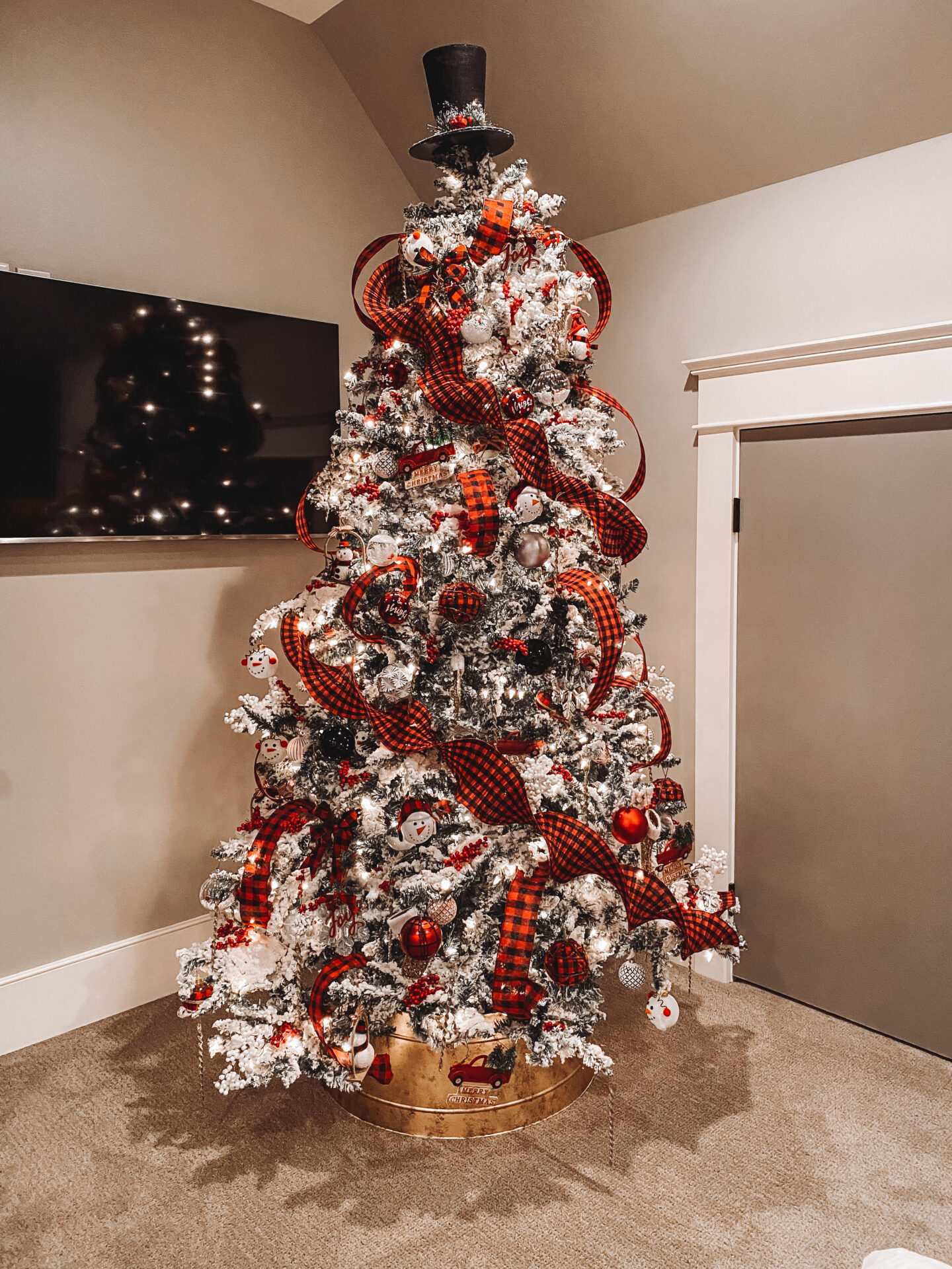 Big Lots Christmas decor - affordable holiday decorations by home lifestyle blogger Angela Lanter