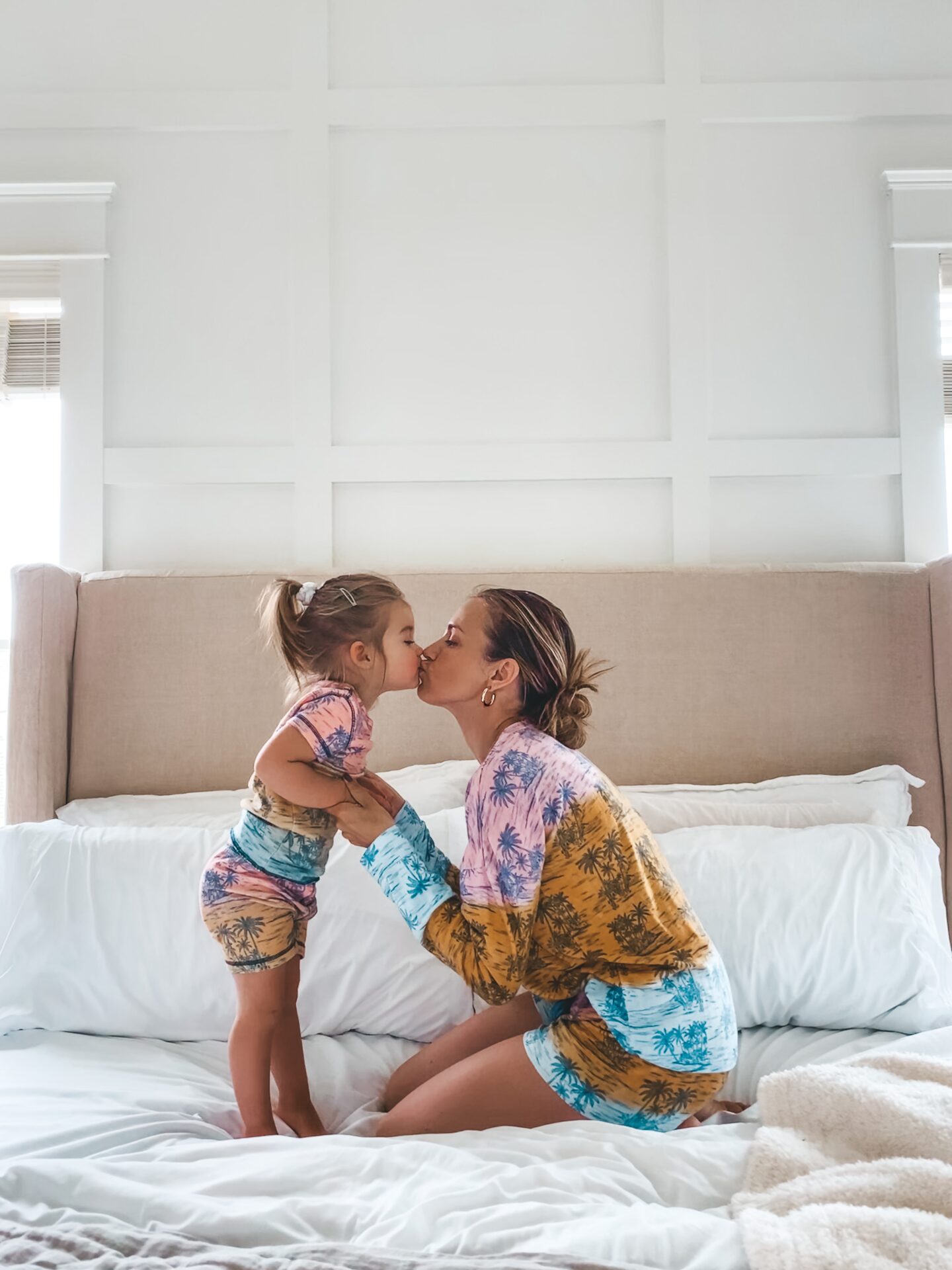 GIRL TALK TUESDAY - topics you can chat about with your big sis by lifestyle blogger Angela Lanter
