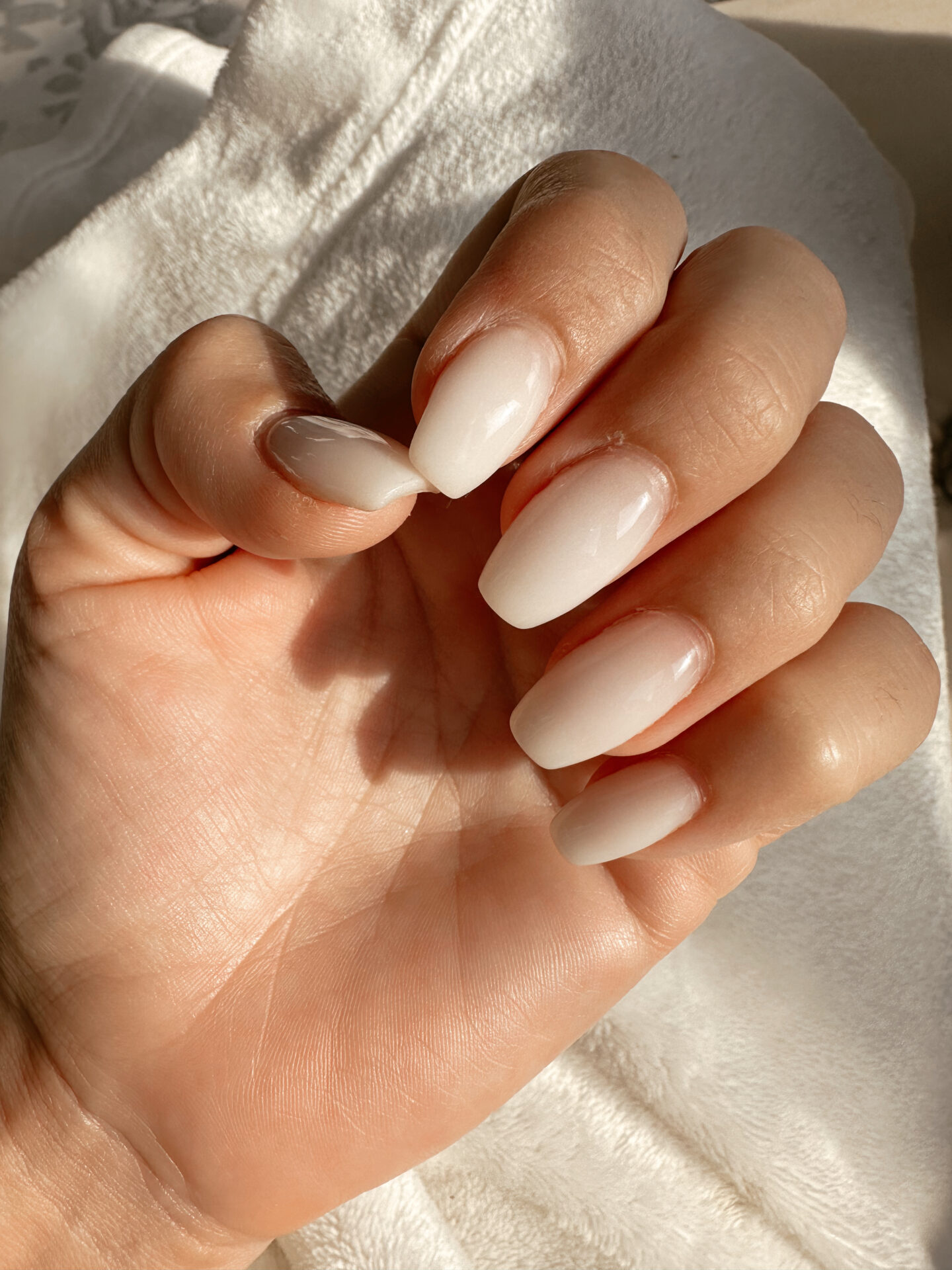 Cute Fall nails. White nude ombre dip powder nails with gel polish by beauty blogger Angela Lanter