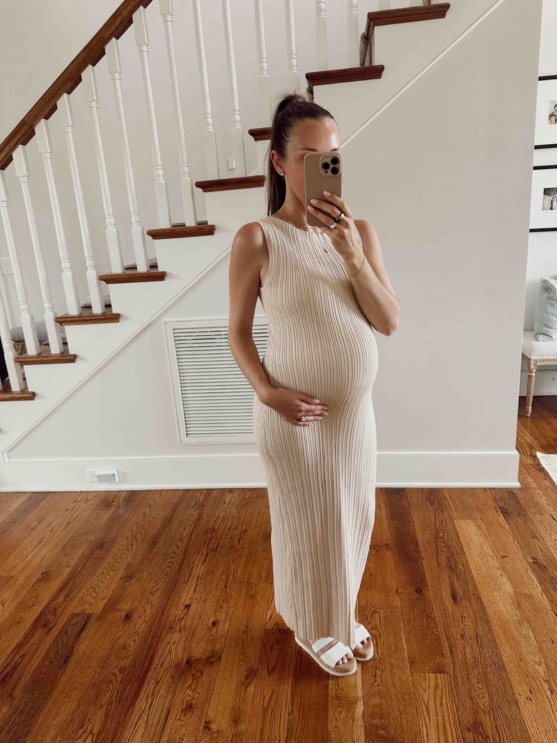 second trimester cute pregnancy outfits by lifestyle blogger angela lanter Quince dress